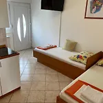Zora Apartment Nin